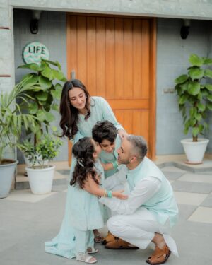 Momal Sheikh Instagram - May Allah accept our prayers, fasting, Ibadaat and every good deed, big or small. May Allah forgive our sins, answer our duas and grant us many more Ramadan in health and strong Imaan. 
Ameen 🤲🙏

Eid Mubarak ✨🌙

@farahtalibaziz x @nabila_salon x @hashu_hair x @thisis_umar_mua x @rehanmithanii