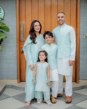 Momal Sheikh Instagram - May Allah accept our prayers, fasting, Ibadaat and every good deed, big or small. May Allah forgive our sins, answer our duas and grant us many more Ramadan in health and strong Imaan. 
Ameen 🤲🙏

Eid Mubarak ✨🌙

@farahtalibaziz x @nabila_salon x @hashu_hair x @thisis_umar_mua x @rehanmithanii