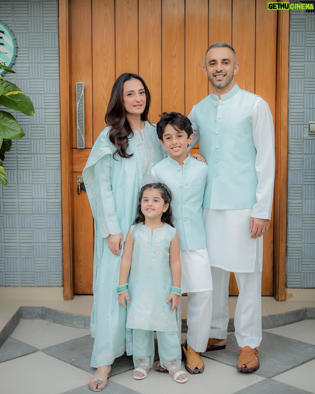 Momal Sheikh - 79.7K Likes - May Allah accept our prayers, fasting, Ibadaat and every good deed, big or small. May Allah forgive our sins, answer our duas and grant us many more Ramadan in health and strong Imaan.
Ameen 🤲🙏
Eid Mubarak ✨🌙
@farahtalibaziz x @nabila_salon x @hashu_hair x @thisis_umar_mua x @rehanmithanii