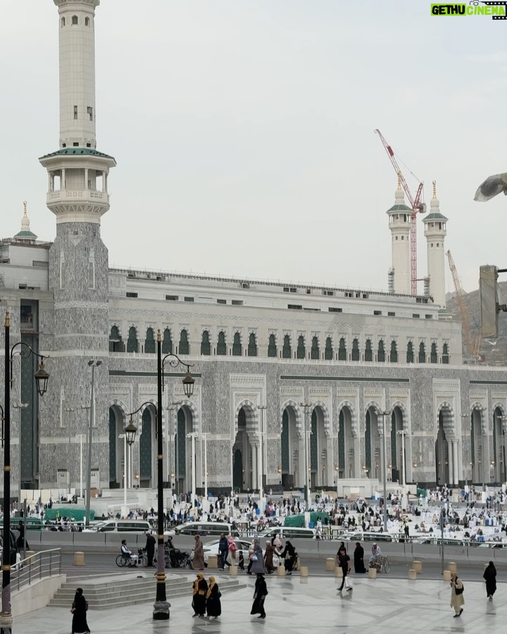 Momal Sheikh - 87.6K Likes - Jumma tul wida Mubarak. Allah hamari ibadaat aur duwein qabool farmyein š Duwon main yaad rakhay ga aur ab sab kay liy dhair sari duwein š¤²
Umrah 11.02.25 š¤š¤
My fav abayas š«¶ @rhkabayas