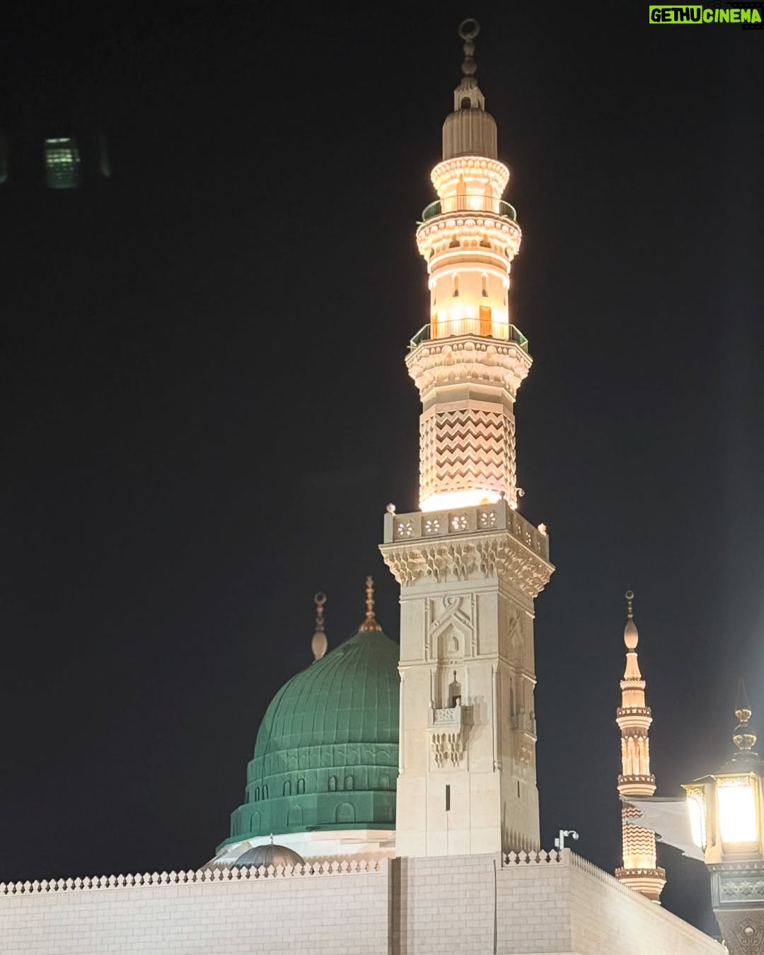Momal Sheikh - 87.6K Likes - Jumma tul wida Mubarak. Allah hamari ibadaat aur duwein qabool farmyein 🙏 Duwon main yaad rakhay ga aur ab sab kay liy dhair sari duwein 🤲
Umrah 11.02.25 🤍🤍
My fav abayas 🫶 @rhkabayas