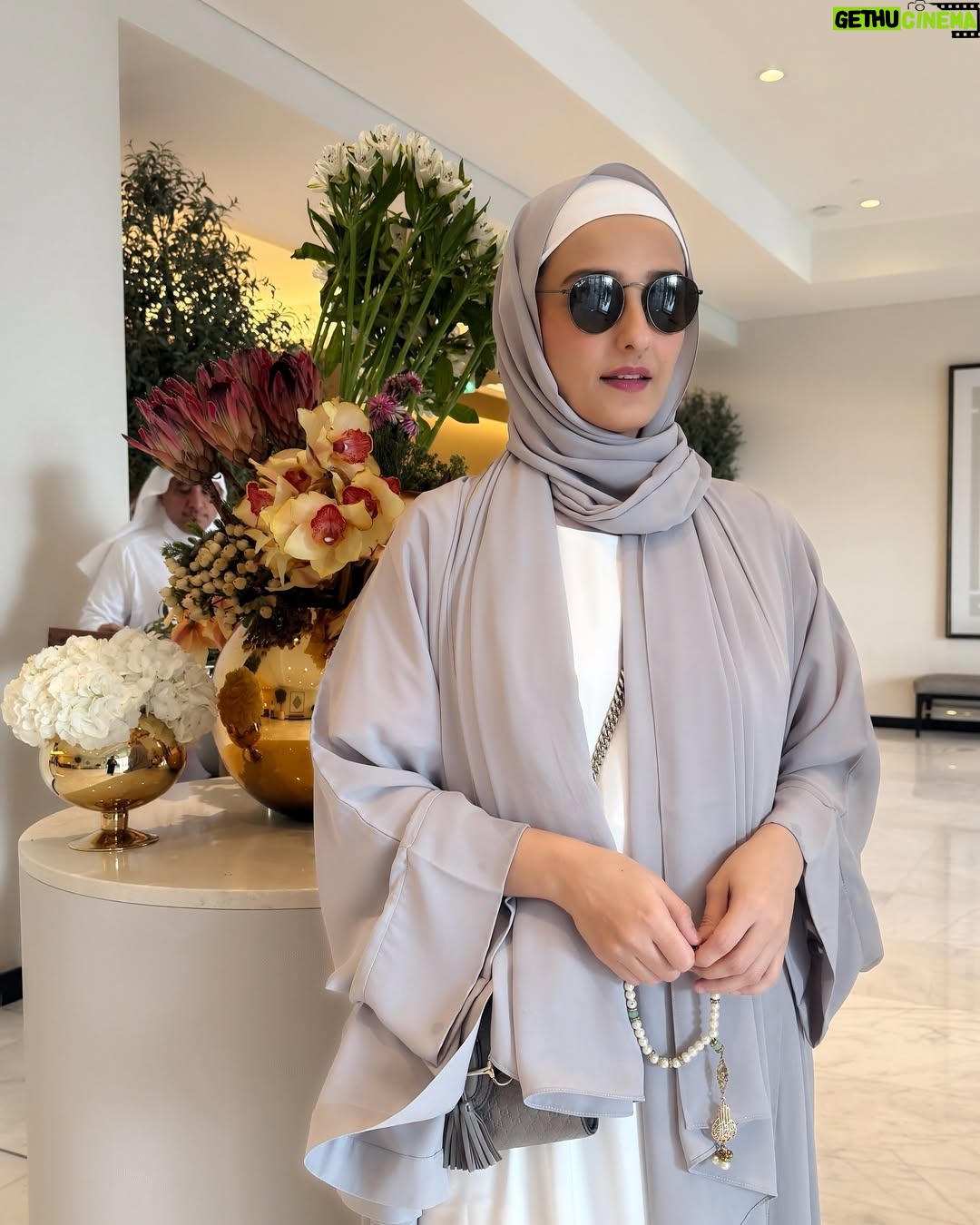 Momal Sheikh - 87.6K Likes - Jumma tul wida Mubarak. Allah hamari ibadaat aur duwein qabool farmyein 🙏 Duwon main yaad rakhay ga aur ab sab kay liy dhair sari duwein 🤲
Umrah 11.02.25 🤍🤍
My fav abayas 🫶 @rhkabayas