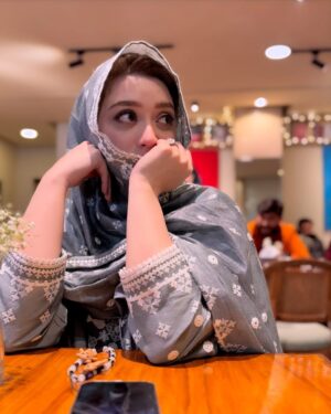 Momina Iqbal Instagram - Okay💕🤫