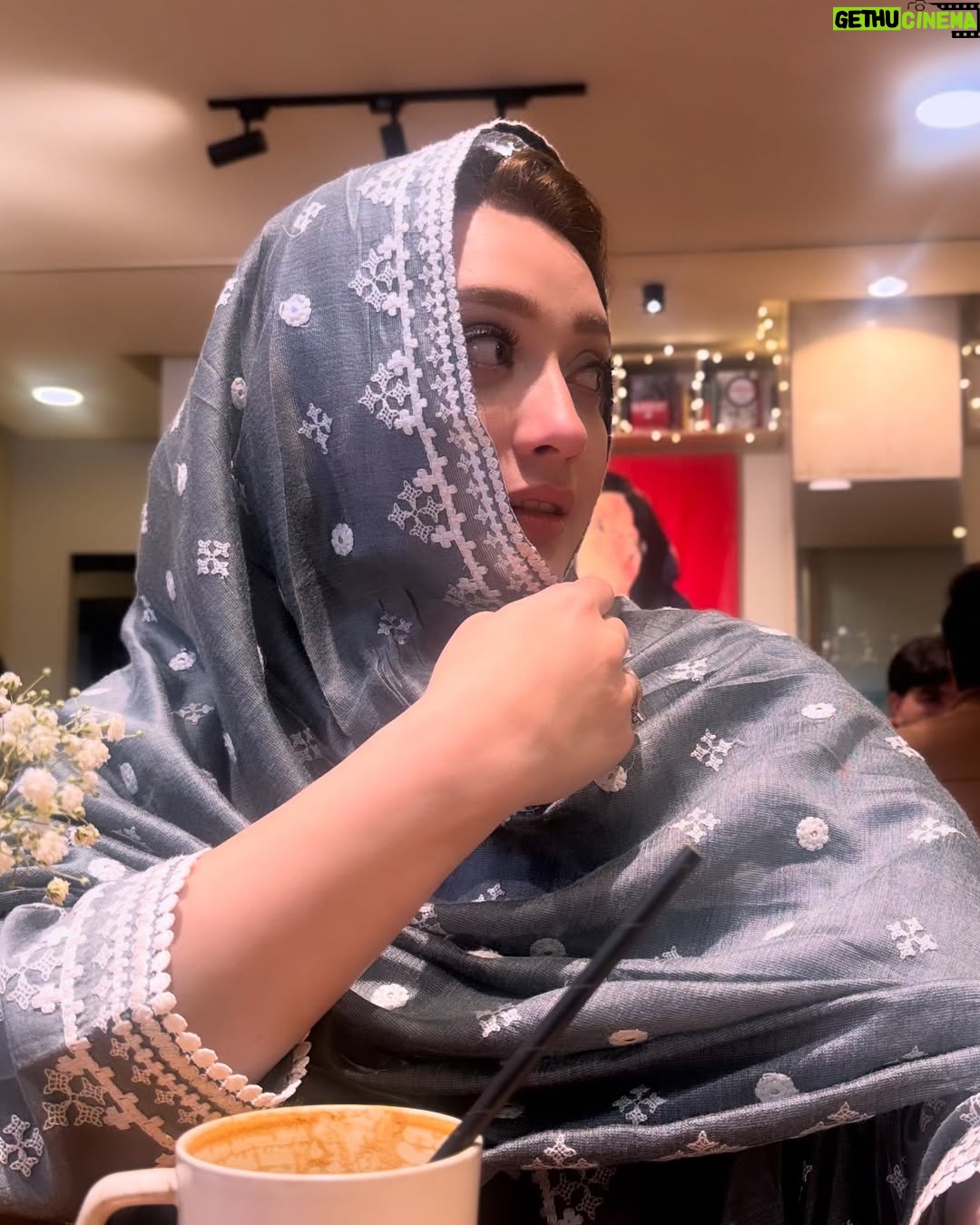 Momina Iqbal - 129.6K Likes - Okay💕🤫