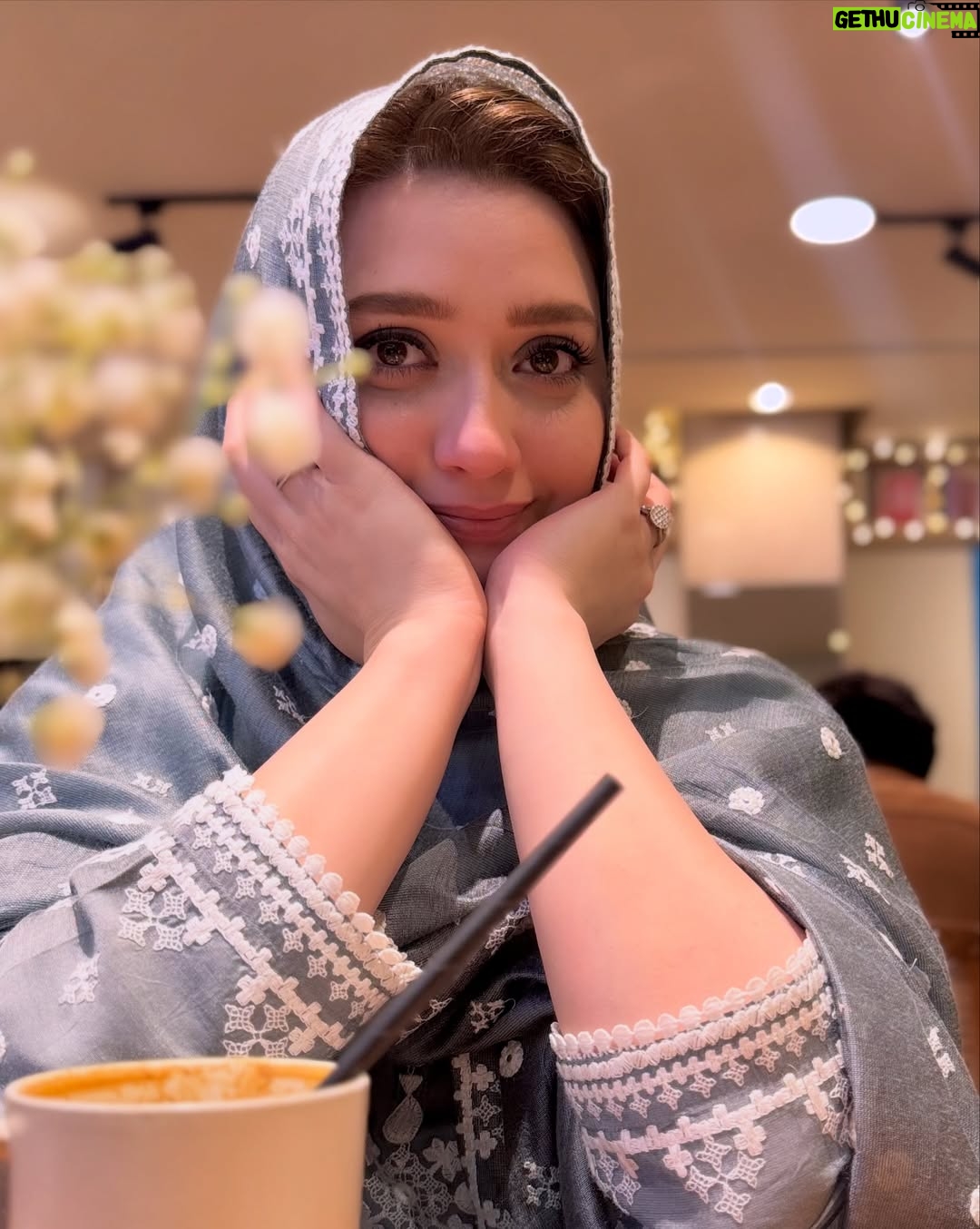 Momina Iqbal - 129.6K Likes - Okay💕🤫