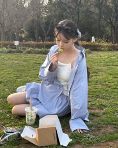 Actress Momo Shitou HD Photos and Wallpapers April 2025