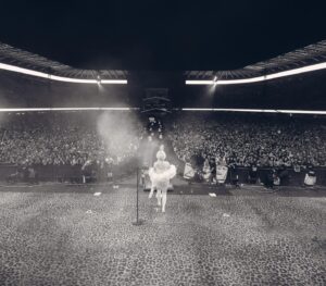 Mon Laferte Instagram - Vive Latino 2025, se quedará en mi corazón como uno de los momentos mas especiales de mi vida 
Gracias México, no te imaginas cuánto te amo ❤️ 
Fotos @mayraortizph