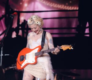 Mon Laferte Instagram - Vive Latino 2025, se quedará en mi corazón como uno de los momentos mas especiales de mi vida 
Gracias México, no te imaginas cuánto te amo ❤️ 
Fotos @mayraortizph
