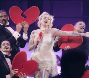 Mon Laferte Instagram - Vive Latino 2025, se quedará en mi corazón como uno de los momentos mas especiales de mi vida 
Gracias México, no te imaginas cuánto te amo ❤️ 
Fotos @mayraortizph