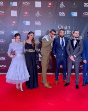 Mouni Bouallam Instagram - من حفل أختتام مهرجان واهران للفيلم العربي .هذا المهرجان المهم للسينما تلجزائرية والعربية يعود بعد غياب 6 سنوات
شكرا للقائمين علي المهرجان علي رأسهم السيد المحافظ عبد القادر جريو 
تمنياتي  بداوم المهرجان وتحيا السينما 😍

Merci à ma chérie @boutiquesoniabareche  pour la magnifique robe 😍
Je tiens à remercier également ma chérie @leglamchic.official pour son makeup et travail de qualité 😍