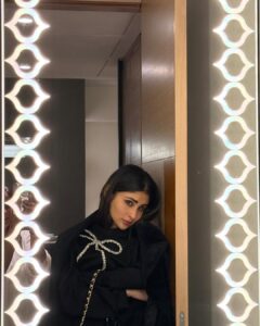 Actress Mouni Roy HD Photos and Wallpapers March 2025