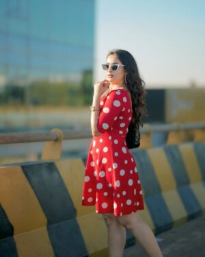 Mounika Dev Instagram - Adhi dha surprisuuuuu❤️

Photography @eyesofrp
