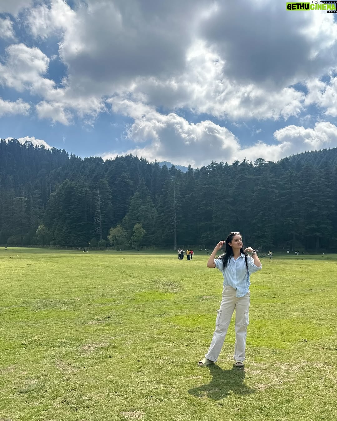 Mrinal Navell - 21.9K Likes - 🐰🤍
Pahaad calling🎶
.
.
.
.
.
#love #himachal #mrinalnavell #home #insta #instagood #mountains #photography #artist #chamba #family #fyp
(Home, insta, himachal, hills, mountains, chamba, travel, trending, family, photography, fashion)