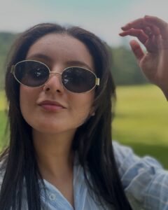 Actress Mrinal Navell HD Photos and Wallpapers April 2025