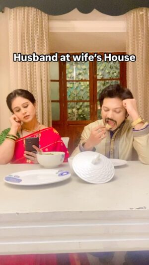 Mrunal Dusanis Instagram - Husband at wife house…😁
.
.
.
#goodevening #actor #actorslife #reeloftheday #reel #reelkrofeelkro❤️ #reelsviral #jeeva #nandini #jeevandini #starpravah #lagnanantarhoilachprem #viveksangle #mrunaldusanis