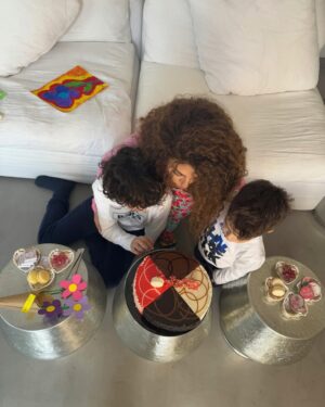 Myriam Fares Instagram - Being your mom is the best gift of all 💙🌸🩵