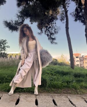 Myriam Fares Instagram - 🏫