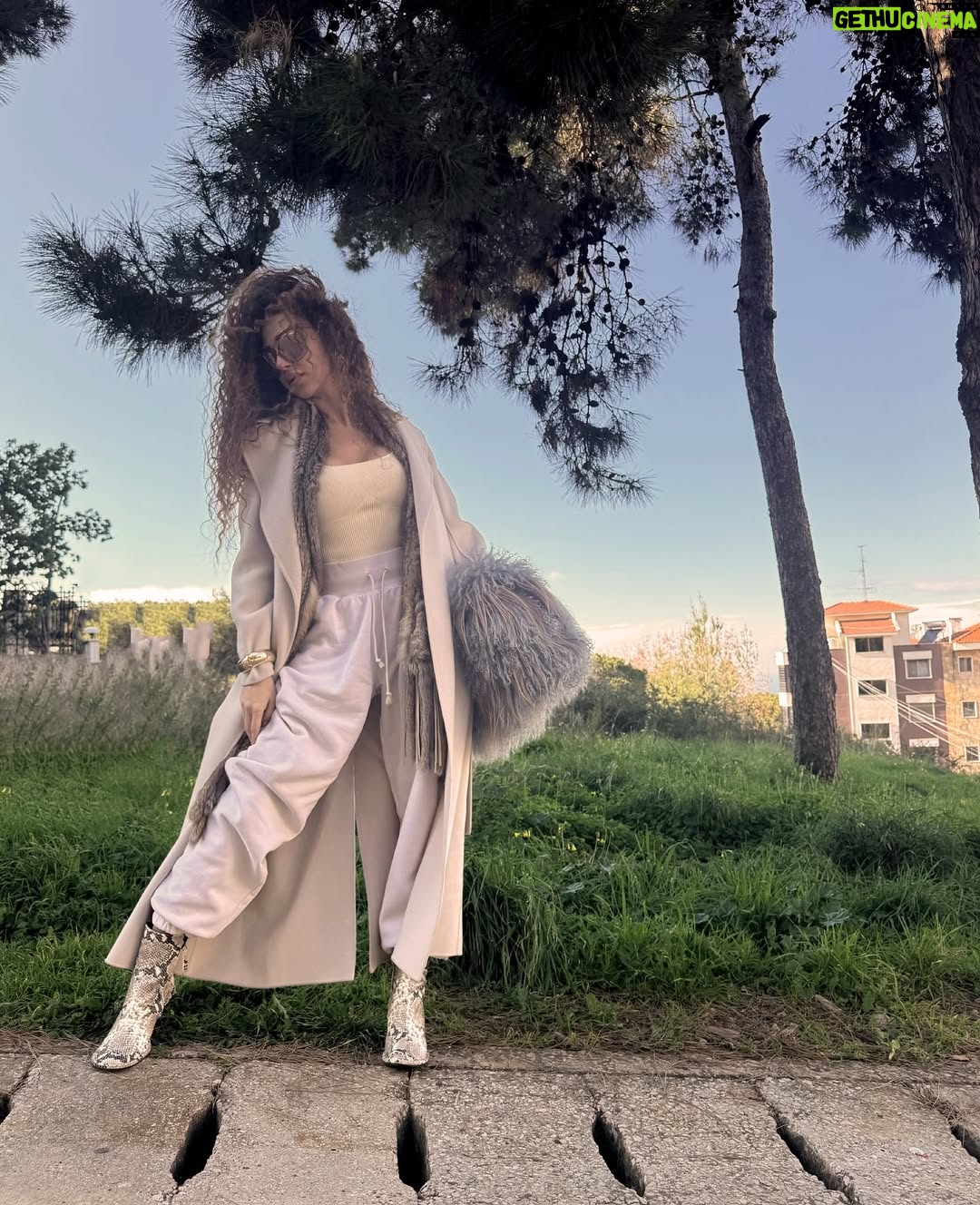 Myriam Fares - 3 Likes - 🏫