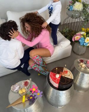 Myriam Fares Instagram - Being your mom is the best gift of all 💙🌸🩵