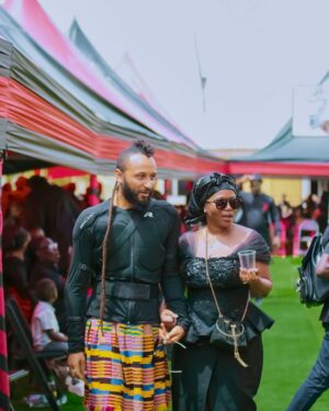 Mzbel Instagram - My friend @wanlov thanks, I really appreciate the love and support 🙏🏾🖤

Thank u to all those who wept with us, those who called us, those who prayed for us, those who came over with soothing and comforting words,  those who even sat with us without saying anything, 

Your gifts,  donations, warm thoughts and hours invested went a long way to help us bare the pain in our difficult times and grief

We are eternally grateful 🙏🏾