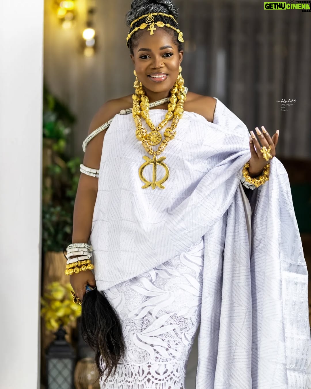 Mzbel - 6.6K Likes - May this Independence Day bring fortune and success for each and every one of us. May our country see more progress in the coming years! Happy Independence Day!
Outfit @bukiefabrix
Royal Accessories @sarng_creations
Makeup @feby_aileen
Skincare @pinamangcosmetics
Photo @clik_shot_it