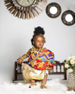 Mzbel Instagram - Happy First birthday to my My Own, My Biological daughter Nana Hemaa Akosua Sikapa Tweneboah THE FIRST @baby_ohemaa1 🙌🏾

Styled by @bukiefabrix and @sarng_creations