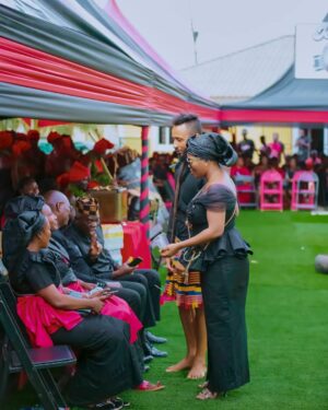 Mzbel Instagram - My friend @wanlov thanks, I really appreciate the love and support 🙏🏾🖤

Thank u to all those who wept with us, those who called us, those who prayed for us, those who came over with soothing and comforting words,  those who even sat with us without saying anything, 

Your gifts,  donations, warm thoughts and hours invested went a long way to help us bare the pain in our difficult times and grief

We are eternally grateful 🙏🏾