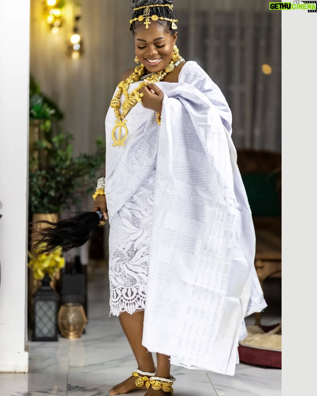 Mzbel - 6.6K Likes - May this Independence Day bring fortune and success for each and every one of us. May our country see more progress in the coming years! Happy Independence Day!
Outfit @bukiefabrix
Royal Accessories @sarng_creations
Makeup @feby_aileen
Skincare @pinamangcosmetics
Photo @clik_shot_it
