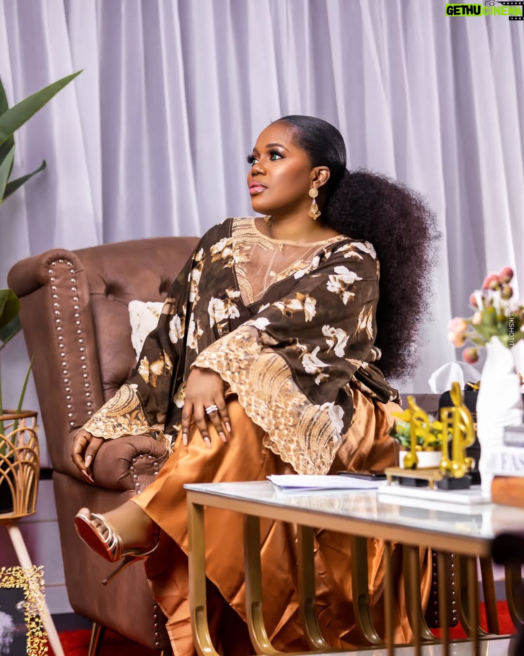 Mzbel - 4.1K Likes - Anything in life worth having comes from patience and hard work. @movement_showbiz
Outfit @bukiefabrix
Skincare @pinamangcosmetics
Hair @hairgurustudio
Studio decor @ironbutterfly_interiors
Studio curtains @curtainsolutions360
#MovementShowbiz #Goddess #Mzbel #GoddessMzbel #EkuaUniverse