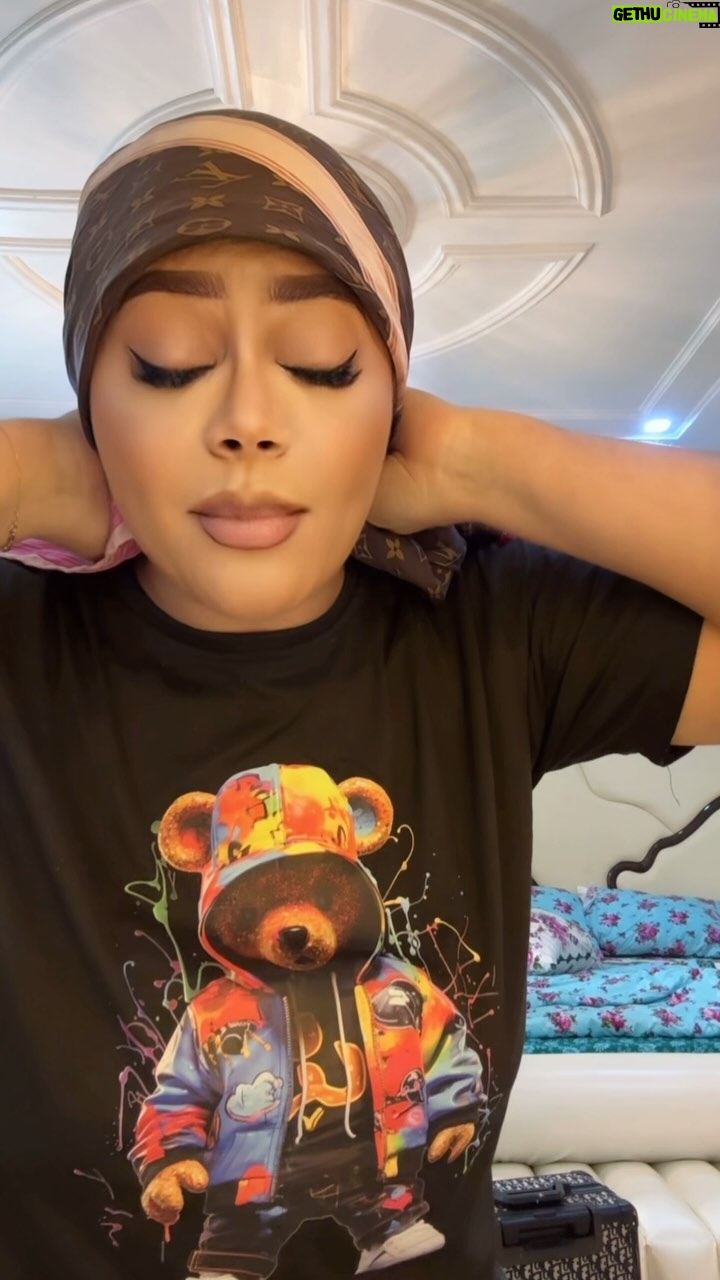 Nadia Buari - 35.6K Likes - Ay3 ka.. The biology box is in trouble.. . 😂