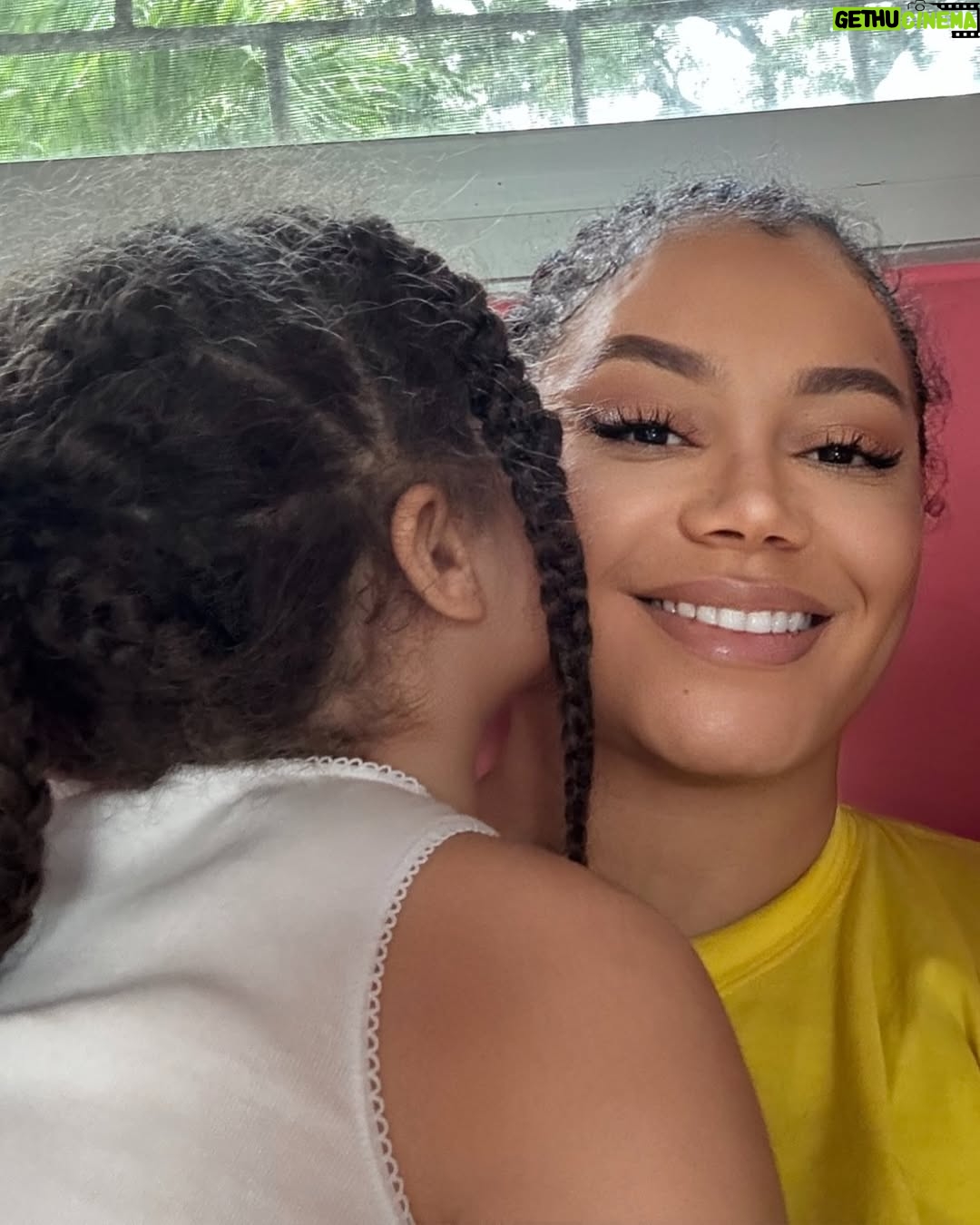 Nadia Buari - 102.5K Likes - Everything, Everything! ♥️