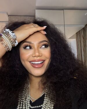 Nadia Buari Instagram - Make sure everybody in your “boat” is rowing and not drilling holes when you’re not looking. Know your circle!