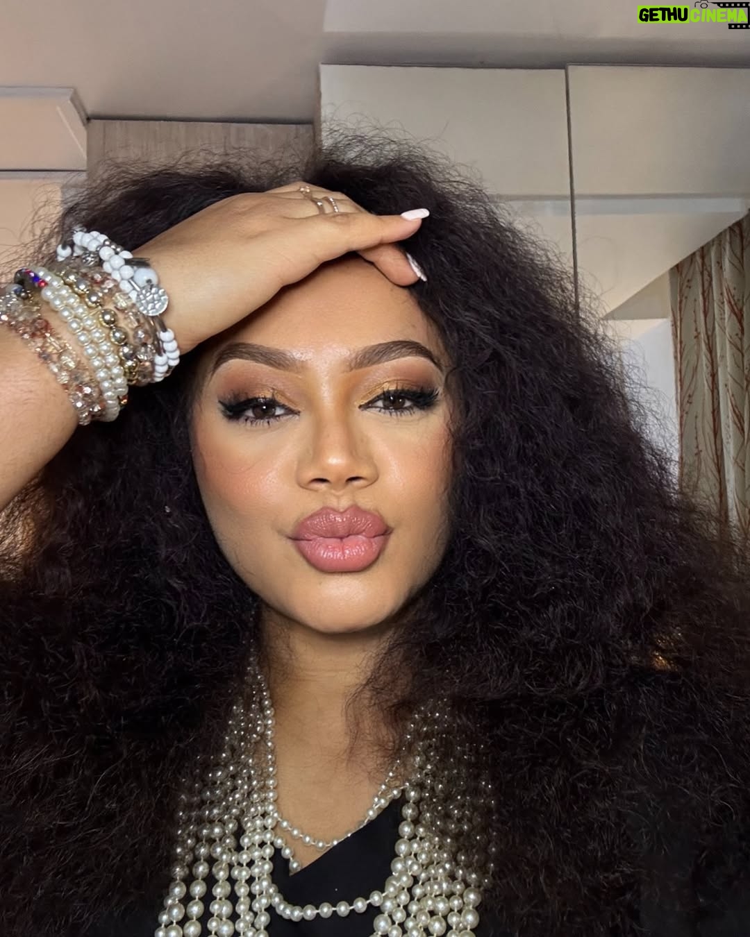 Nadia Buari - 35.8K Likes - Make sure everybody in your “boat” is rowing and not drilling holes when you’re not looking. Know your circle!