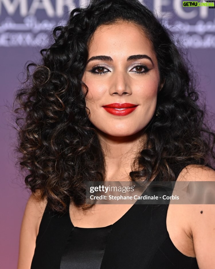 Nadia Kounda - 3.5K Likes - Merci pour ce Look mes amis ♥️
👗 @mrdrissi
@alexianemakeup @louboutinbeauty
@mihaoshima
@keltoumelouarzazi
@moroccanatelierbyshamay
@marrakechfilmfestival