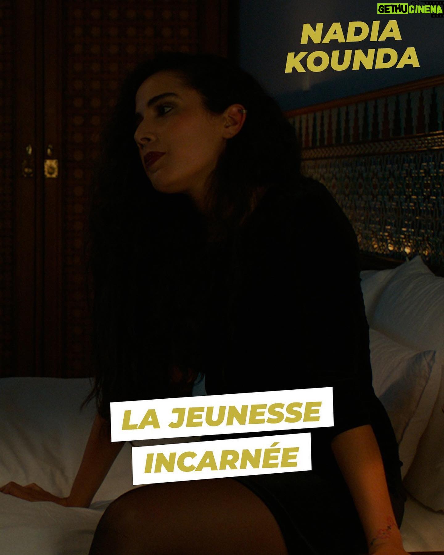Nadia Kounda - 1.8K Likes - 🌟 𝐔𝐧 𝐜𝐚𝐬𝐭𝐢𝐧𝐠 𝐝𝐞 𝐫𝐞̂𝐯𝐞 𝐩𝐨𝐮𝐫 𝐮𝐧 𝐞́𝐭𝐞́ 𝐢𝐧𝐨𝐮𝐛𝐥𝐢𝐚𝐛𝐥𝐞 ! 🌟
Nous avons l’honneur de vous dévoiler les talentueux acteurs qui incarnent avec brio les personnages de @joursdete.lefilm !
Aux côtés de @moonfettou 🌸, qui incarne la matriarche en quête de vérité, et de Faouzi Bensaïdi 🎩, dans le rôle du rêveur sensible, découvrez une distribution remarquable qui sublime cette histoire de retrouvailles poignantes et de réconciliations impossibles.🎭
Retrouvez également :
@saidbeyofficiel : le charmeur tourmenté 😌
@rahilnezha : la main de fer, dans un gant de velours 🧤
@mouhcinemalziofficiel : l’écorcheur de souvenirs 🌪️
@nadiakoundaofficial : la jeunesse incarnée 🌱
@choubi_mohamed : le senior désabusé 🥀
@hassnaamoumni : le cœur partagé 💔
Ces interprètes d’exception vous plongeront dans une intrigue captivante, mêlant secrets, passions et tensions..
Préparez-vous à les retrouver à l’écran dès 24 septembre à 19h en avant-Première au @megarama_maroc Casablanca. 🎬🍿
Le compte à rebours a commencé... ⏳🎥
#Cinéma #JoursdÉté #CastingDeRêve #AvantPremière #CinémaMarocain #Film2024 #cinéphile