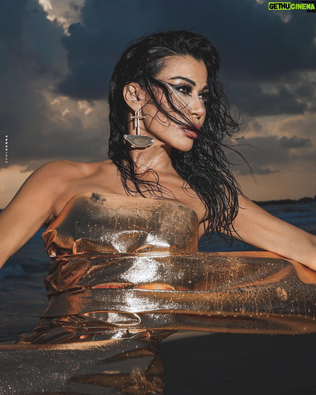 Nadine Rassi - 34.9K Likes - Hey 4 September 👋🏻
Am 44 now !!
My golden age , here I come…
#44 #mygoldenage #mygoldenlife #NR #nadinealrassi #birthday #actress #artist #golden #photoshoot #myage #fortyfour Concept creator and styling: @_zakissa
Hair by: @sameraboalhosen
Makeup by: @roulasleimanmakeupartist_
Accesoires by: @ga.byandrea
Nails by: @despinabeautyinstitute
Photographer: @ronyhannaphotography