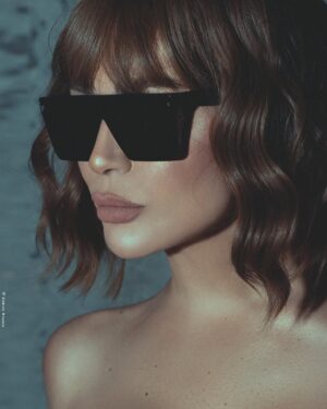 Nadine Rassi Instagram - …كَم من امرأةٍ  فقدت إحساسَها بأُنوثَتِها ، فَنَسِيَت أنّها امرأة !! 
#العالَم_اليومي_للمرأة 🙈

#اليوم_العالمي_للمرأة 

Photographer: @zobiansaadofficiall 
Styled by: @_zakissa 
Makeup by: @lena.ibrahim.mua 
Hair by: @robertmaalouf 
Special thanks to @dr.michelhelou 🌹
#nadinealrassi #nr