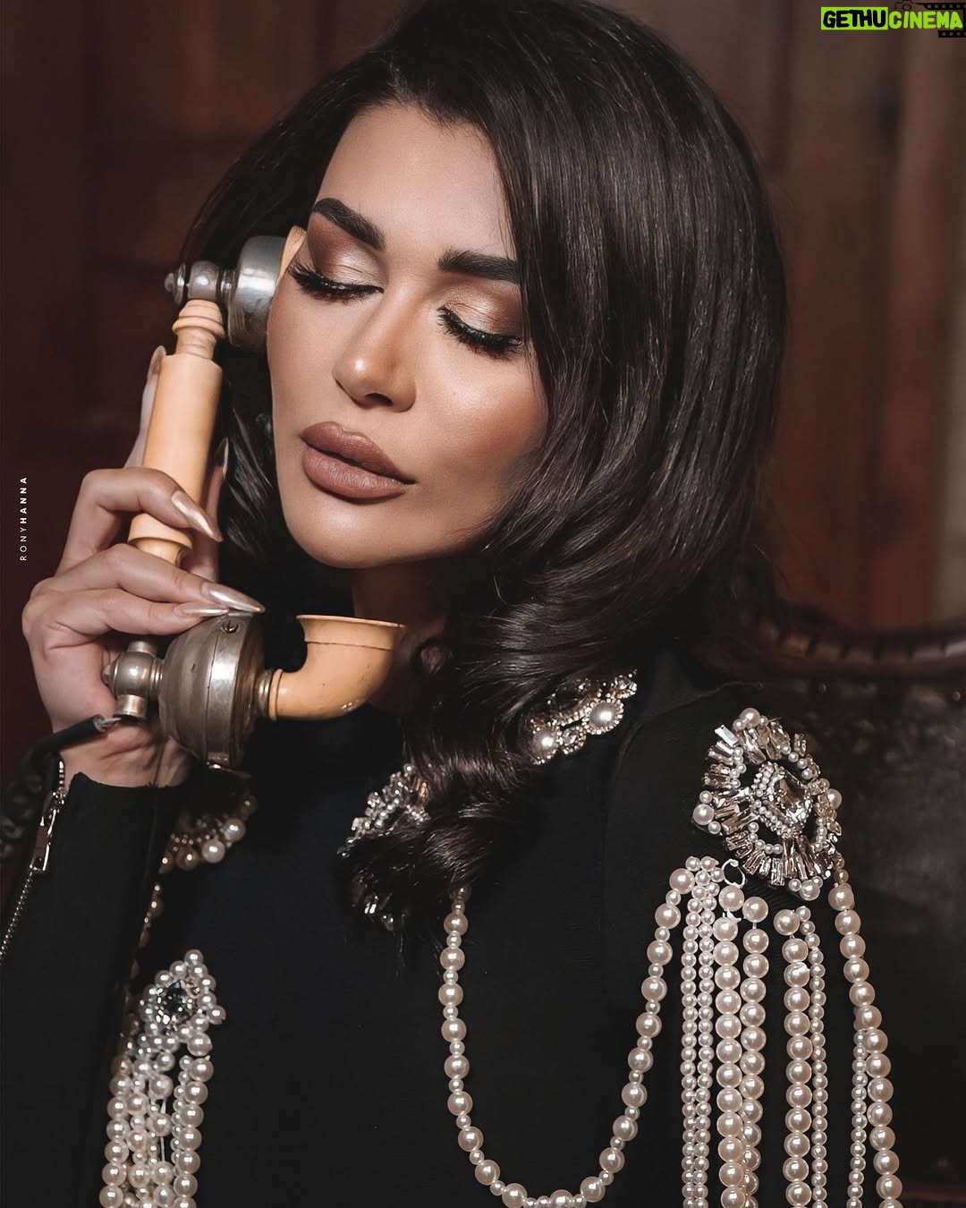 Nadine Rassi - 20.4K Likes - ألو بَيروت … عَجِّل بالخَطّ شوَيّي !!
Styled by: @_zakissa
Hair by: @sameraboalhosen
Makeup by: @makeupby_elias
Photographer: @ronyhannaphotography
Dress by: @thaliaboutique.lb
Nails by: @despinabeautyinstitute
Pearly look #1