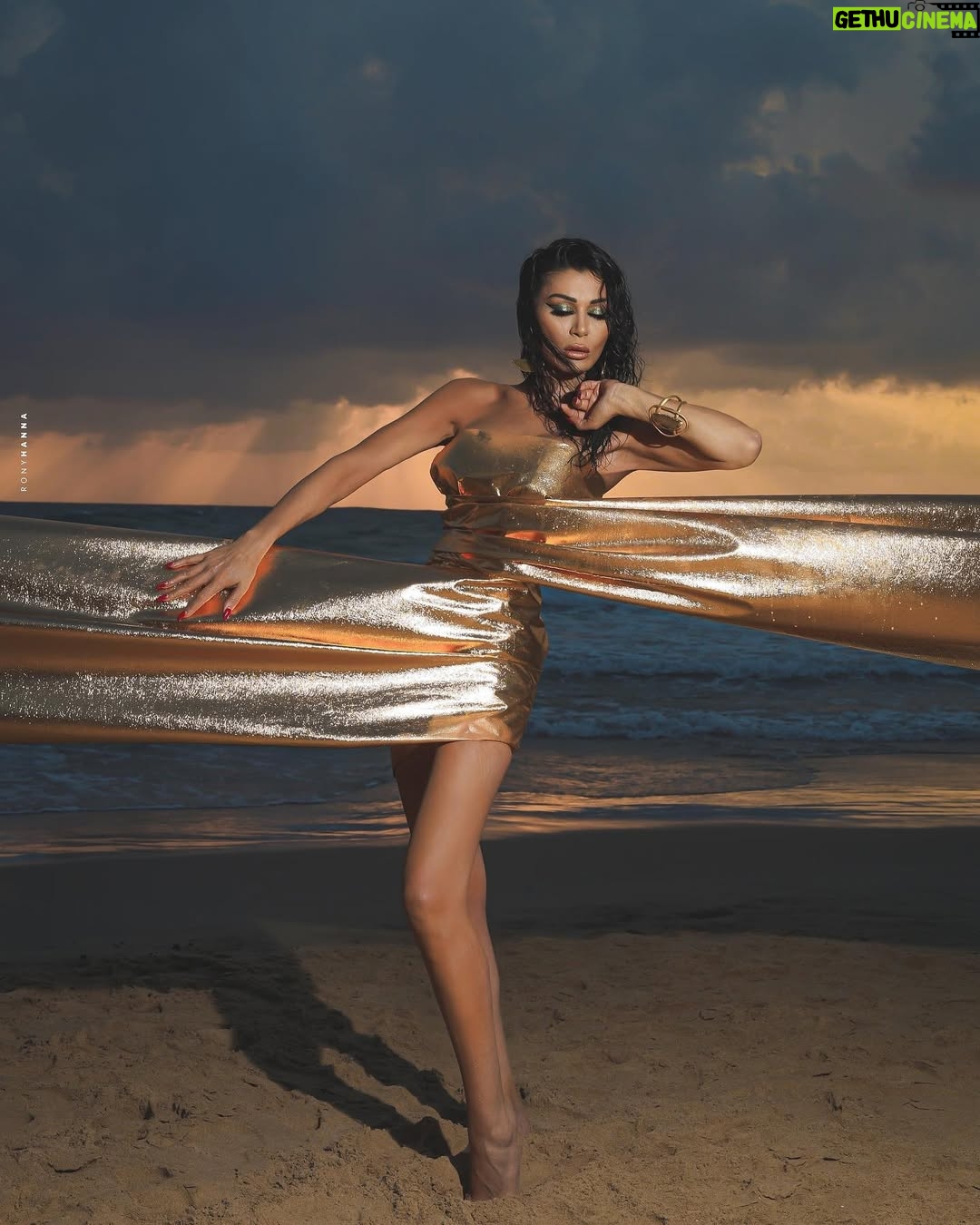 Nadine Rassi - 34.9K Likes - Hey 4 September 👋🏻
Am 44 now !!
My golden age , here I come…
#44 #mygoldenage #mygoldenlife #NR #nadinealrassi #birthday #actress #artist #golden #photoshoot #myage #fortyfour Concept creator and styling: @_zakissa
Hair by: @sameraboalhosen
Makeup by: @roulasleimanmakeupartist_
Accesoires by: @ga.byandrea
Nails by: @despinabeautyinstitute
Photographer: @ronyhannaphotography
