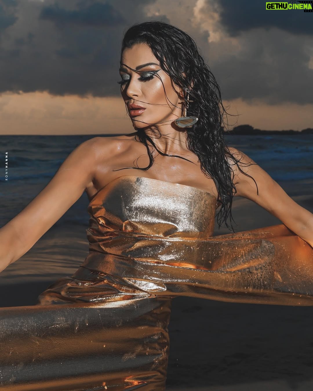Nadine Rassi - 34.9K Likes - Hey 4 September 👋🏻
Am 44 now !!
My golden age , here I come…
#44 #mygoldenage #mygoldenlife #NR #nadinealrassi #birthday #actress #artist #golden #photoshoot #myage #fortyfour Concept creator and styling: @_zakissa
Hair by: @sameraboalhosen
Makeup by: @roulasleimanmakeupartist_
Accesoires by: @ga.byandrea
Nails by: @despinabeautyinstitute
Photographer: @ronyhannaphotography