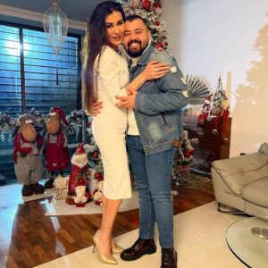 Nadine Rassi Instagram - كنتي ورح تبقي الممثلة المفضلة عندي ♥️
ينعاد على الجميع 😘
ماتنسوا تحضروا الحلقة الميلادية مع النجمة #نادين_الراسي على شاشة LBCI ✨
@nadinealrassi