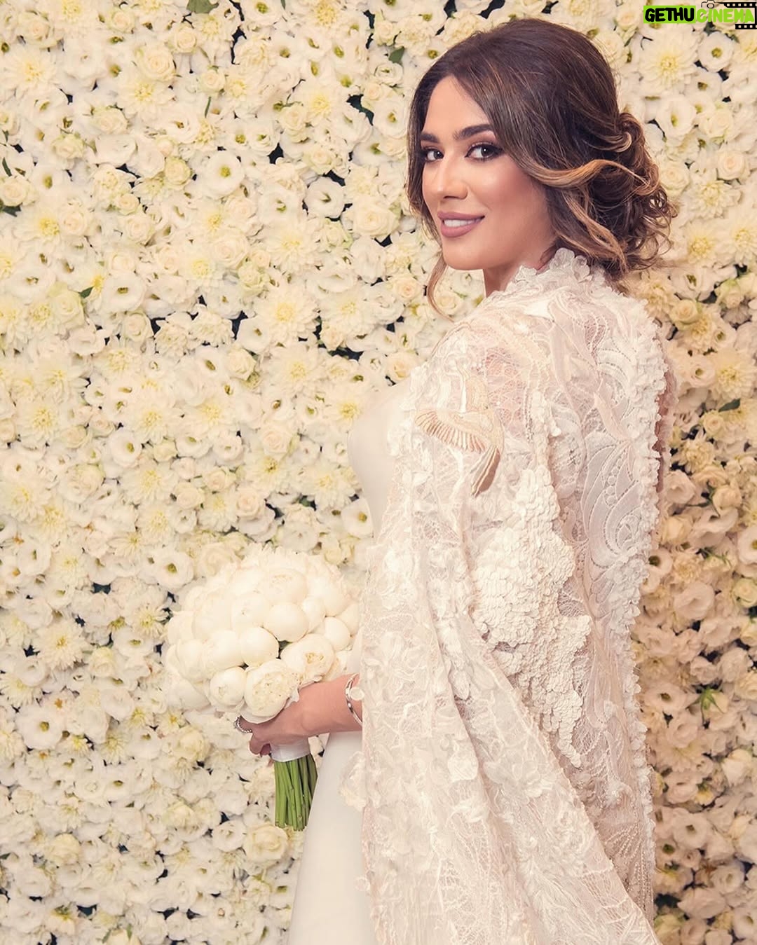 Nadine Wilson Njeim - 3.1K Likes - 1988-2024
Still the same old girl.
Moving forward
Carpe Diem-ing
Manifesting
And occasionally messing up and getting back up 😁
