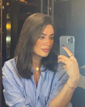 Nadine Wilson Njeim Instagram - 1988-2024 

Still the same old girl. 

Moving forward
Carpe Diem-ing
Manifesting
And occasionally messing up and getting back up 😁