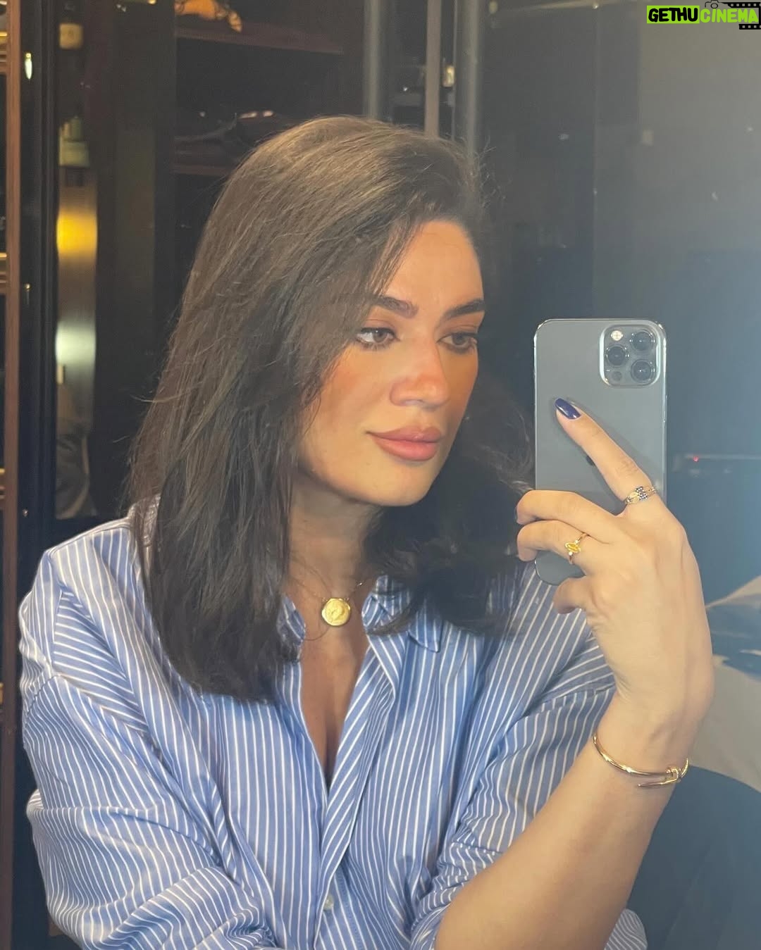 Nadine Wilson Njeim - 3.1K Likes - 1988-2024
Still the same old girl.
Moving forward
Carpe Diem-ing
Manifesting
And occasionally messing up and getting back up 😁