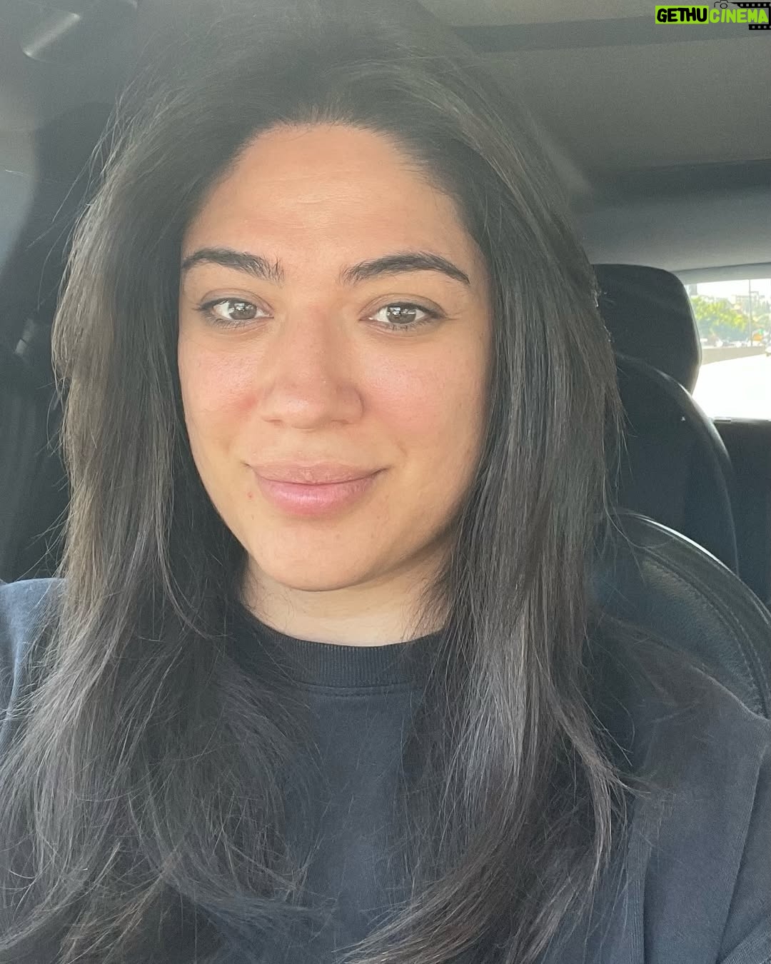 Nadine Wilson Njeim - 1.7K Likes - بيعرفوا بعض هالتنين؟ 😂
انتو مثلي قبل و بعد المايك اب؟