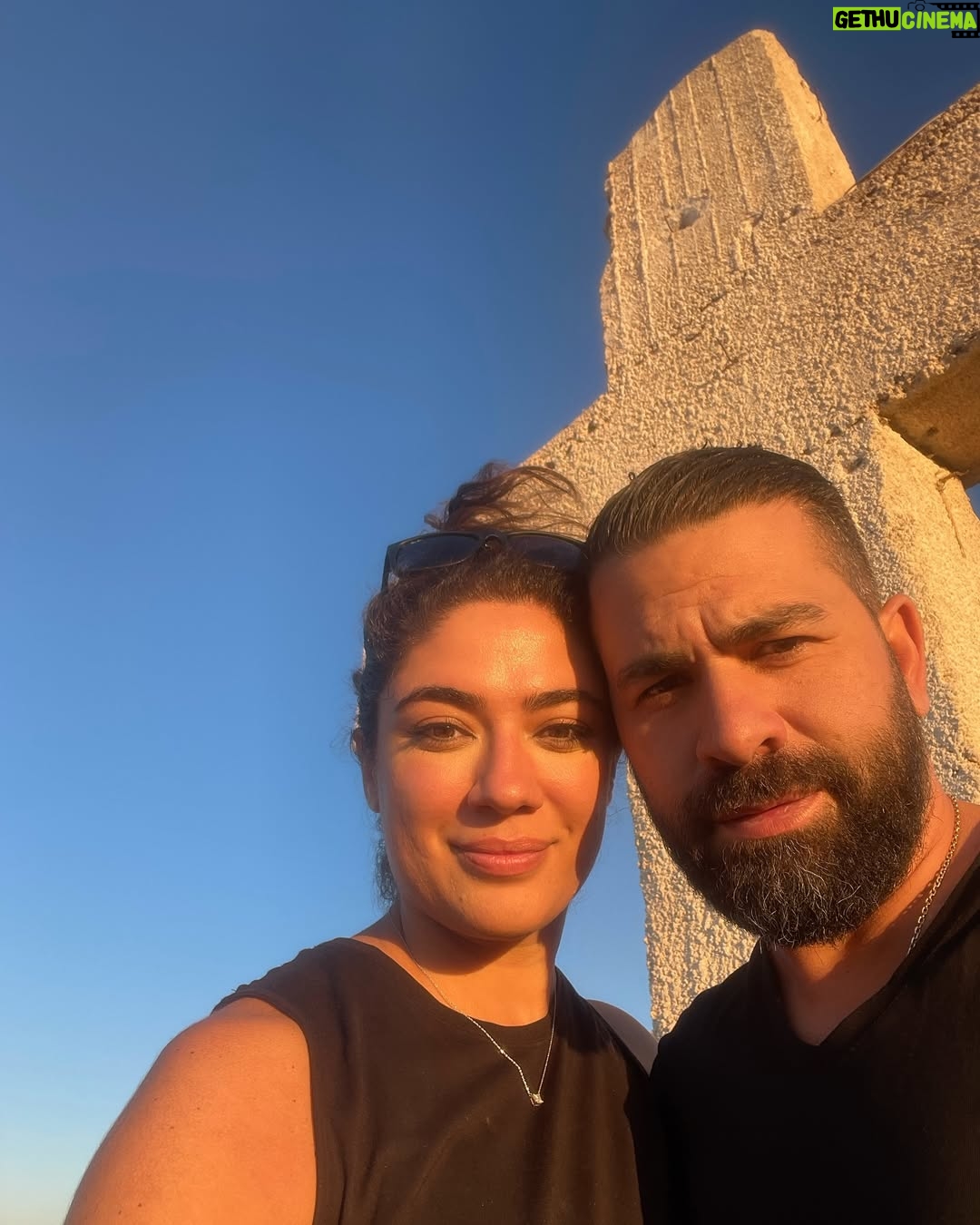 Nadine Wilson Njeim - 3.9K Likes - قديش حلو هالعيد❤️ و قديش أجمل نعايده بلبنان؟
كعك التيتا
المعمول يلي مليان بالبيوت
جمعة العيلة و كسر الخبز
قداس نص ليل و استقبال يسوع
تراتيل و الرتبة و العالم يلي متلّاية الكنائس
ايماننا، تقاليدنا، عوائدنا كلها محبة.