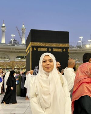 Nahed El Sebai Instagram - عمرة مامي و پاپي 🙏🏼❤️🕋