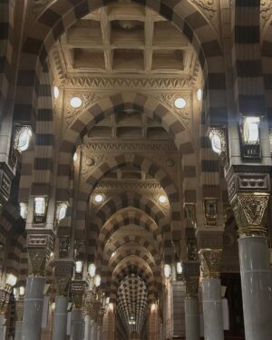 Nahed El Sebai Instagram - عمرة مامي و پاپي 🙏🏼❤️🕋
