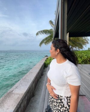 Naini Jain Instagram - The first step to loving who you are is to accept who you are, including the parts you might not be proud of.embrace your journey and believe in your potential. 

#selflovejourney #happiness #pictureoftheday #nostalgia #travelgram #smilealways #tbt