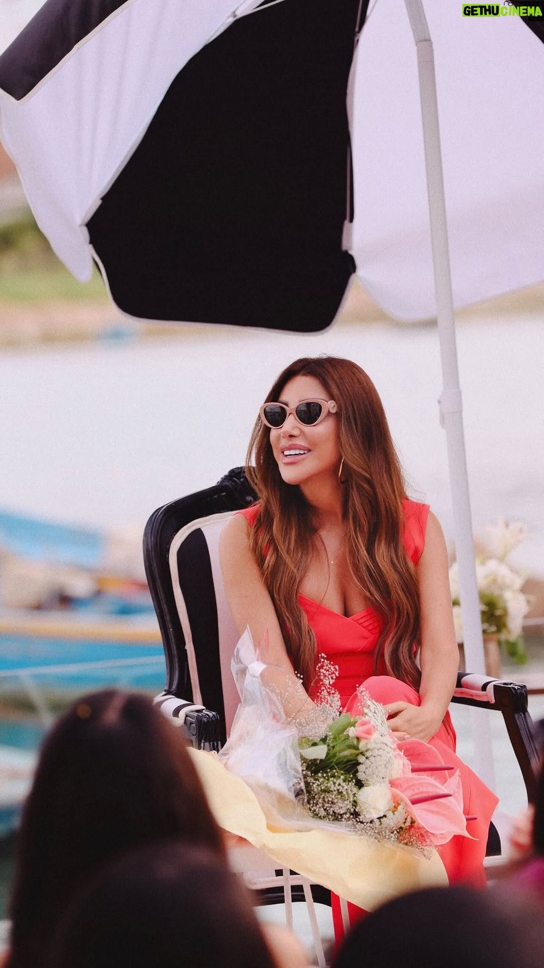 Najwa Karam - 36.7K Likes - #تعا_نقعد على الطريقة المغربية 🏖️
#نجوى_كرم_في_موازين